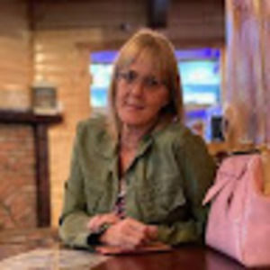 Meet your Posher, Jules